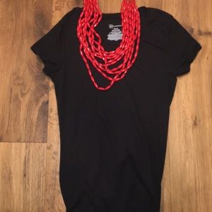 Juniors No Boundaries Black Fitted T-Shirt, Med